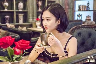 打卡明星网红,揭秘他们的时尚生活与社交影响力