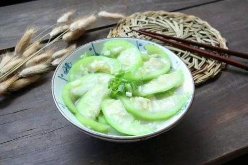 黑瓜吃料网爆瓜最新白鹿