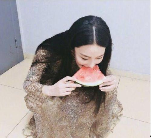 呆妹吃瓜爆料图片高清,高清图片揭秘娱乐圈最新热点
